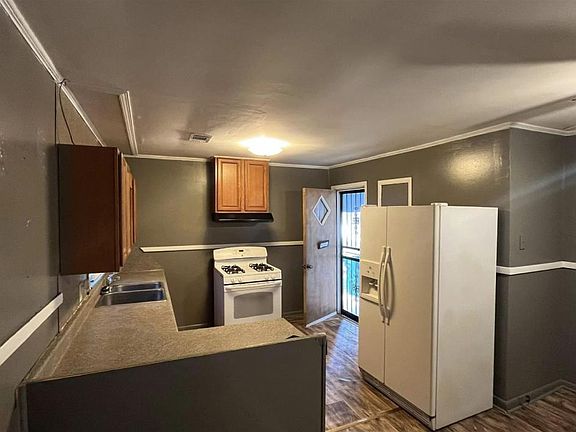 5th image of 2606 W 26th Ave