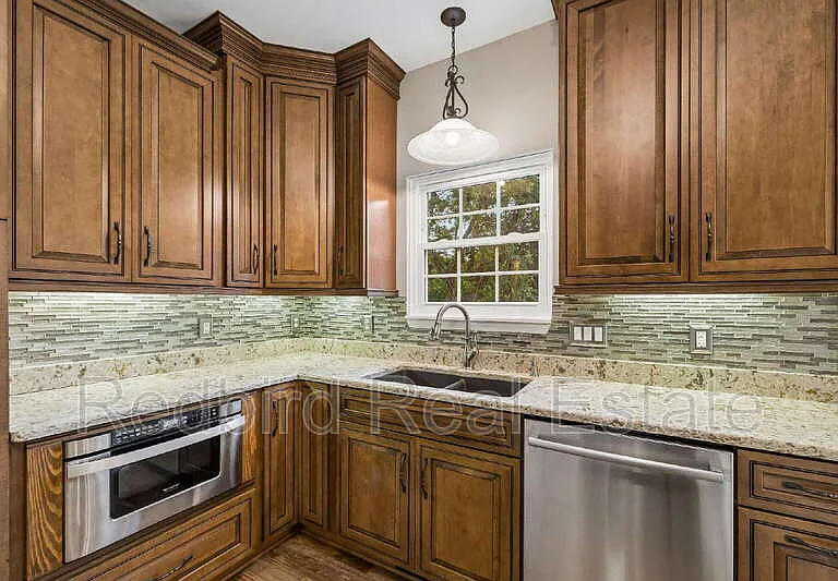 369 Dandridge Dr — Photo 6