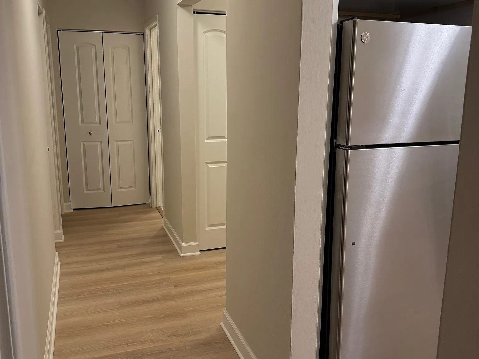 2 bed, 1200 sqft, $2,095 — Photo 3