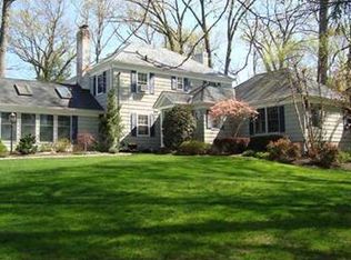 65 Cedar Rd, Watchung, NJ 07069