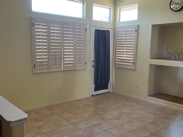 8259 Leesburg Way — Photo 10