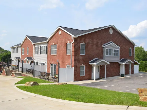 223 Herbst Rd APT 5, Coraopolis, PA 15108