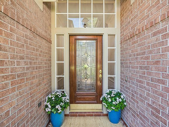 3rd image of 1830 Breezin Ct