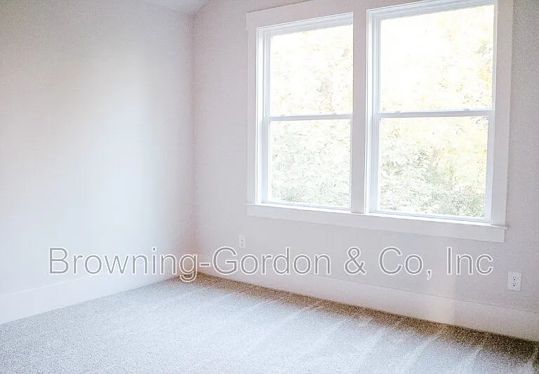 2156B Byrum Ave — Photo 15