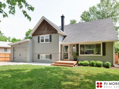 1509 Cole Creek Dr, Omaha, NE, 68114