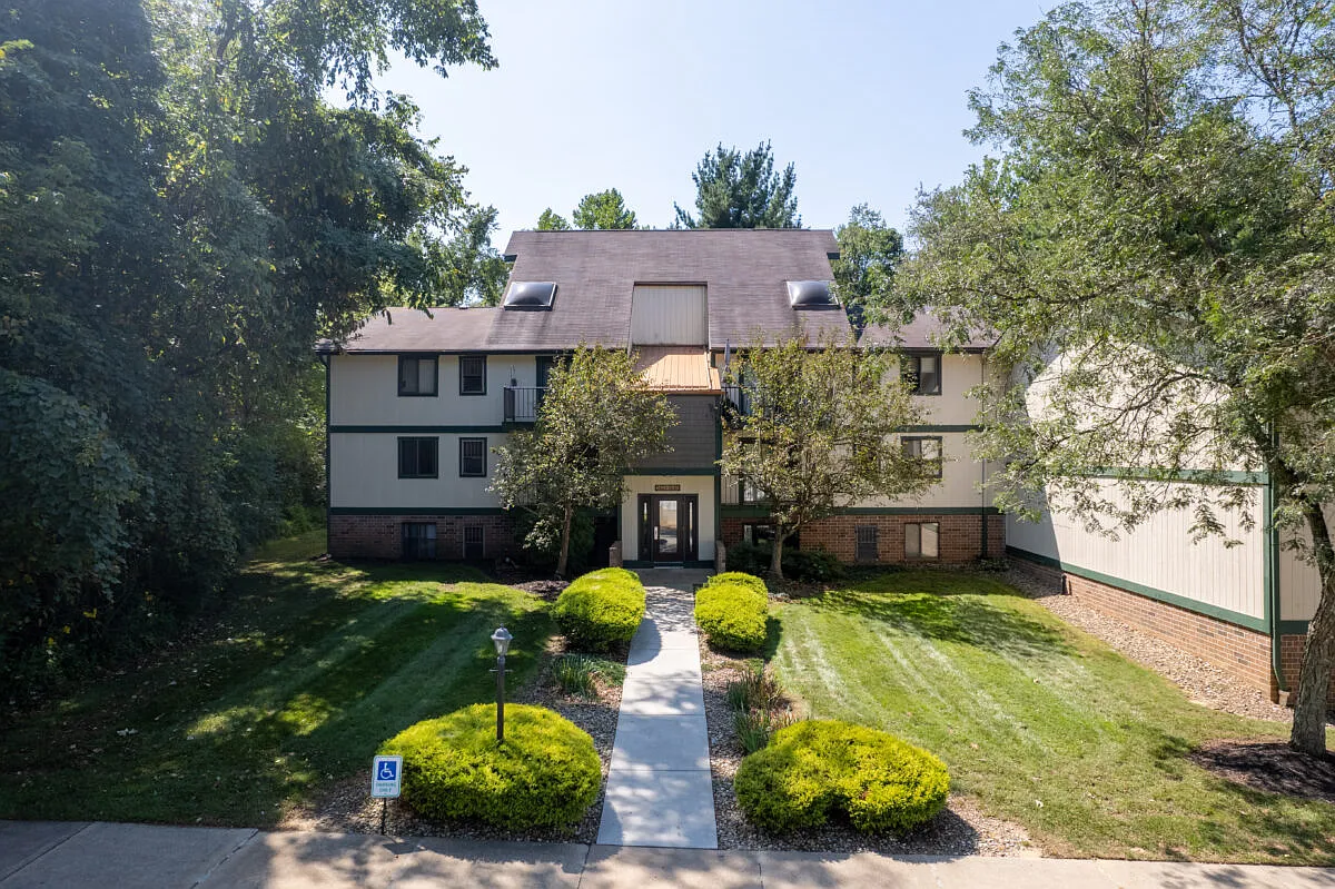 Pheasant Run Apartments — Photo 3