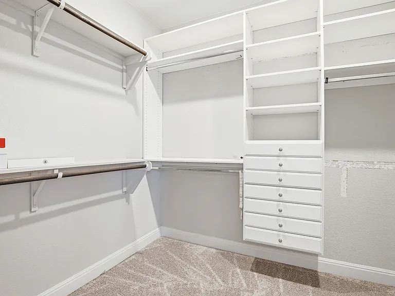 12139 Casparis — Photo 9