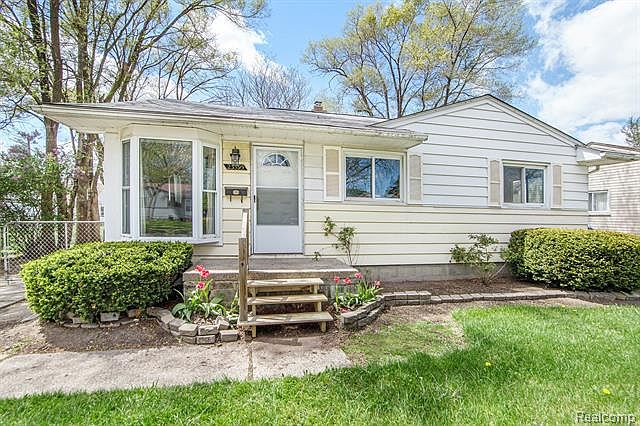 1st image of 23595 Blackett Ave