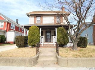 233 Maple Ave, Rockville Centre, NY 11570