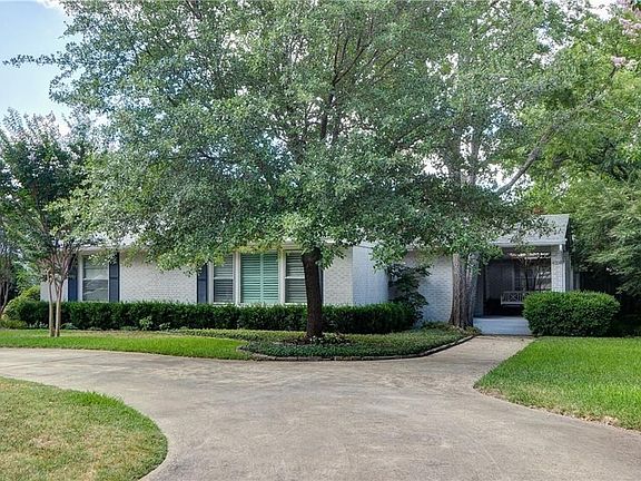 5th image of 4034 Highgrove Dr
