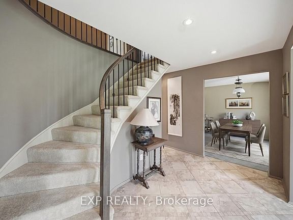 3rd image of 919 Plante Dr