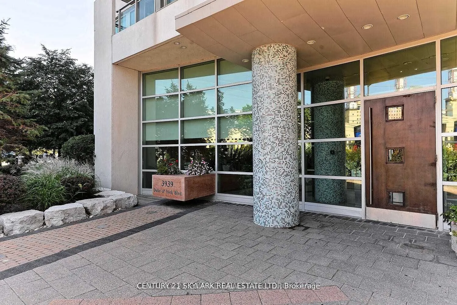 2 bed, $2,650 — Photo 3