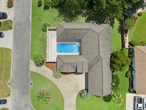 2nd image of 11 Pilgrims Ln