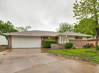 215 Merribrook Trl, Duncanville, TX 75116
