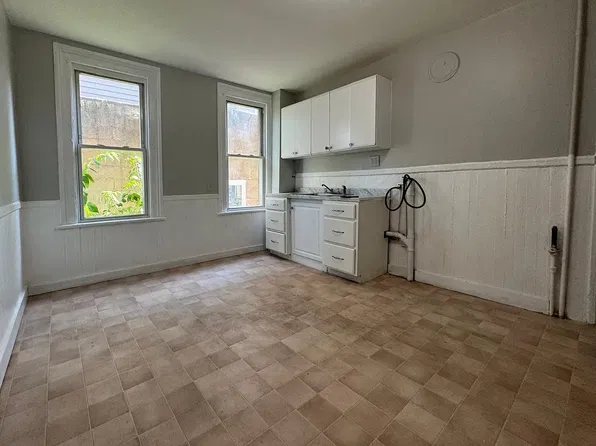 1092 E Main St, Bridgeport, CT