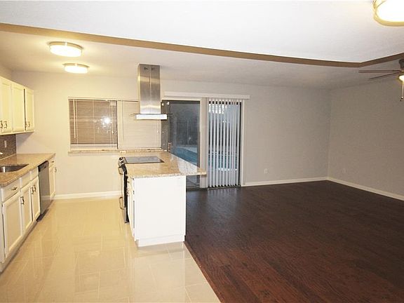 3rd image of 4801 Wagner Dr
