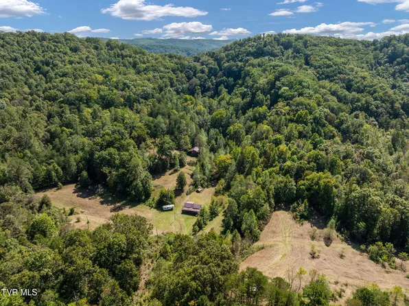 1209 War Valley Rd, Rogersville, TN 37857