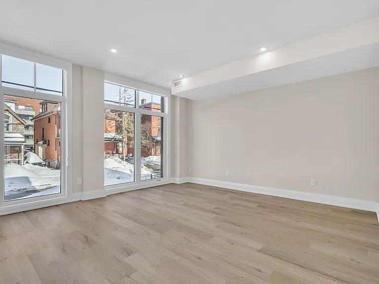58 Florence St — Photo 6
