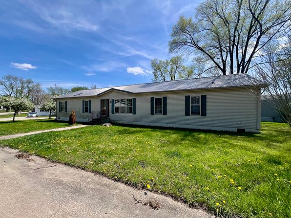 1557 Hancock Dr, Urbana, IL 61802