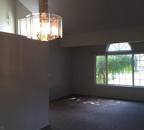 4th image of 1445 Oxford Ave