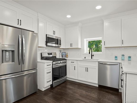 5th image of 421 Shelton Road