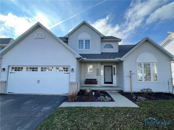 7103 Twin Lakes Rd, Perrysburg, OH 43551