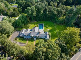 1 Pheasant Ln, Greenwich, CT 06830
