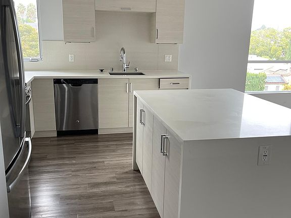 4th image of 11048 W Olympic Blvd Ph 2