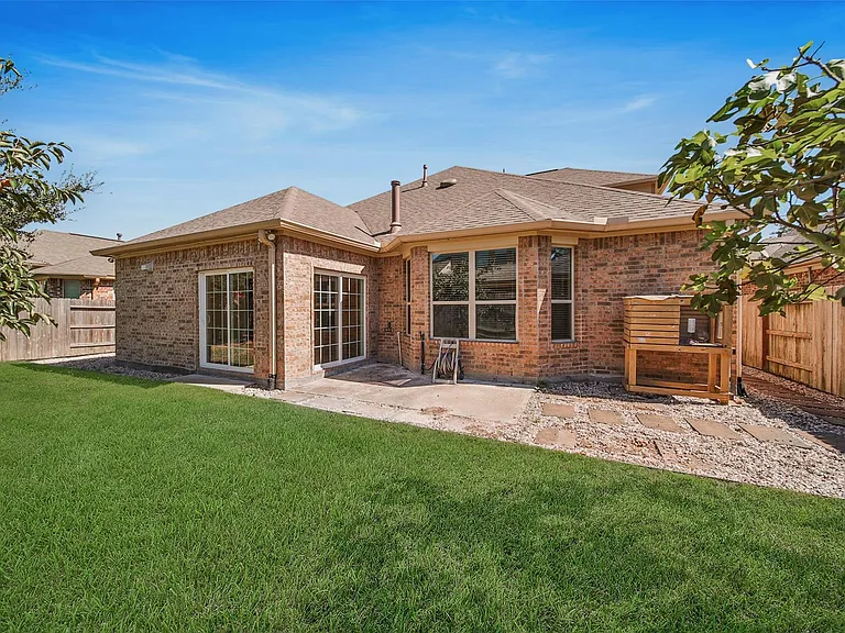 25208 Forest Ledge Dr — Photo 36