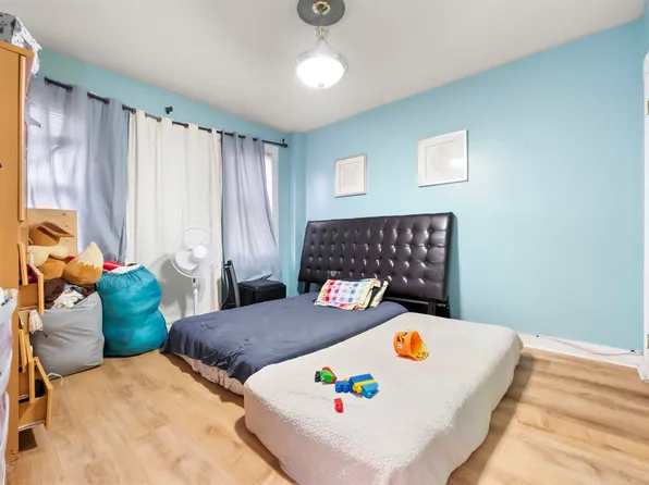 220 Armstrong Avenue image 12 of 12