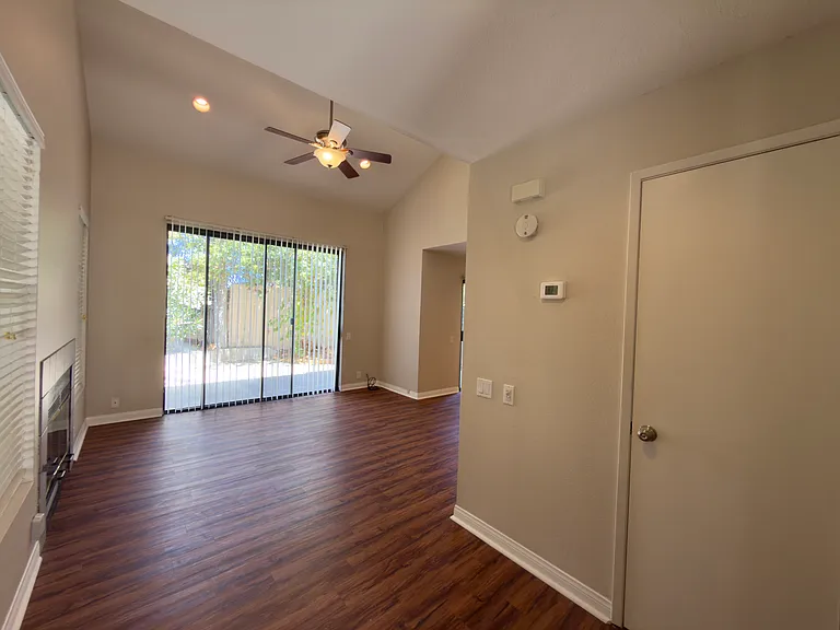 3655 Constellation Rd — Photo 3