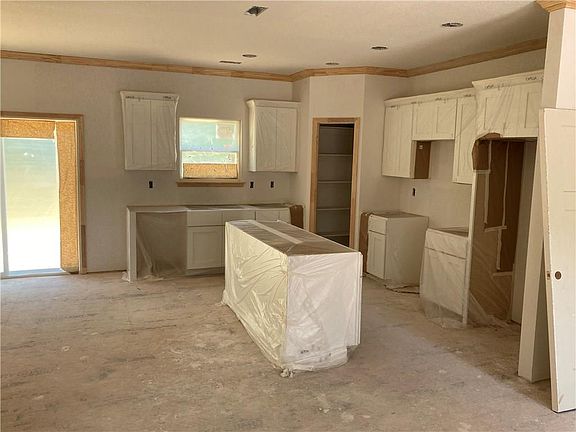 2nd image of 12 Boreland Ln