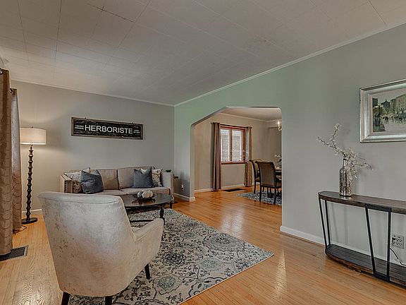 5th image of 43 W Crittenden Ave