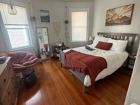2nd image of 16 Rosemary St Floor 3