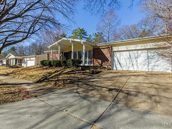 2nd image of 5489 Limerick Dr