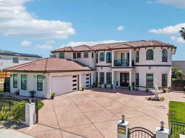 2386 Interlaken Ct, Lodi, CA 95242