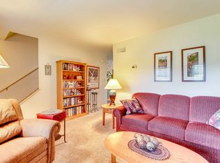 261 Point Cir, York, PA 17406