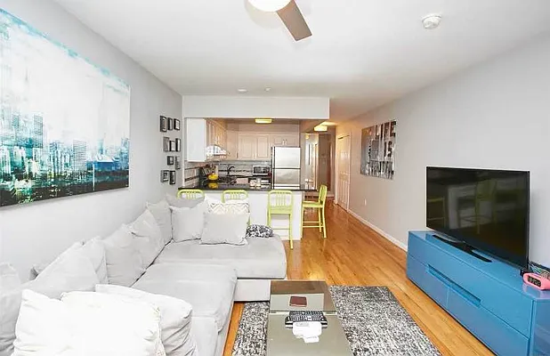 Rented by Compass | media 9