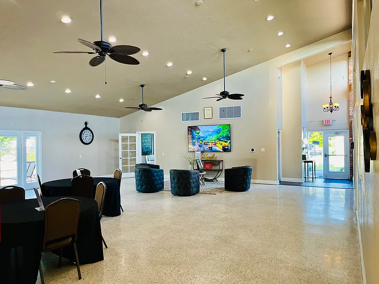 500 Carriage Cove Way — Photo 18