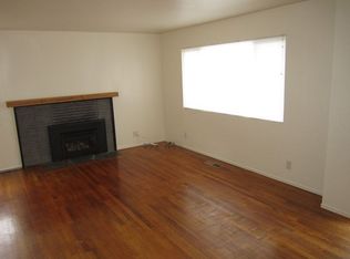 517 Walnut St #B, Pacific Grove, CA 93950