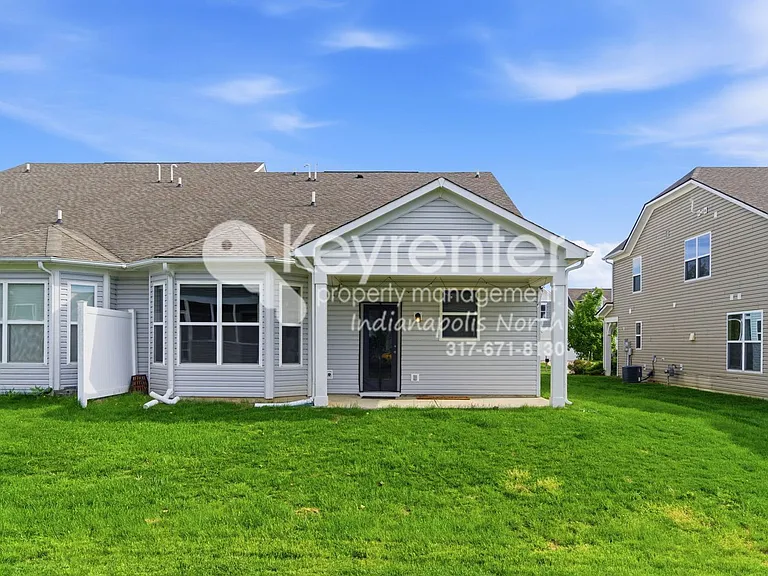 6258 Colonial Dr — Photo 15