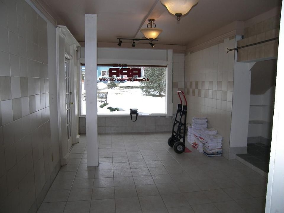 2nd image of 27 Main St