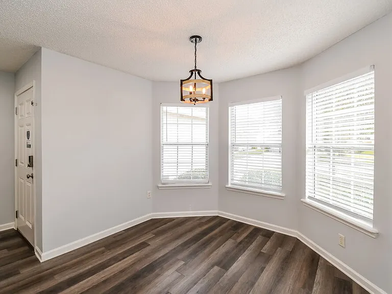 8030 Welbeck Ln — Photo 6