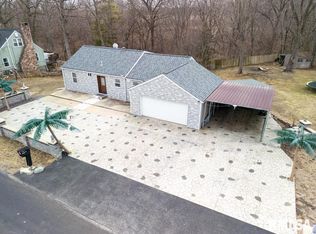 2708 Bloomington Rd, East Peoria, IL 61611