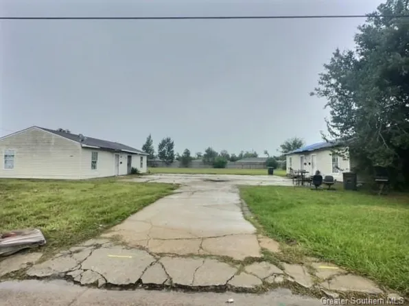 2440 6th St, Lake Charles, LA 70601