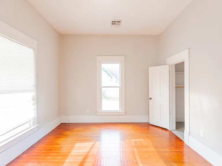 2162 W Lowry St — Photo 7
