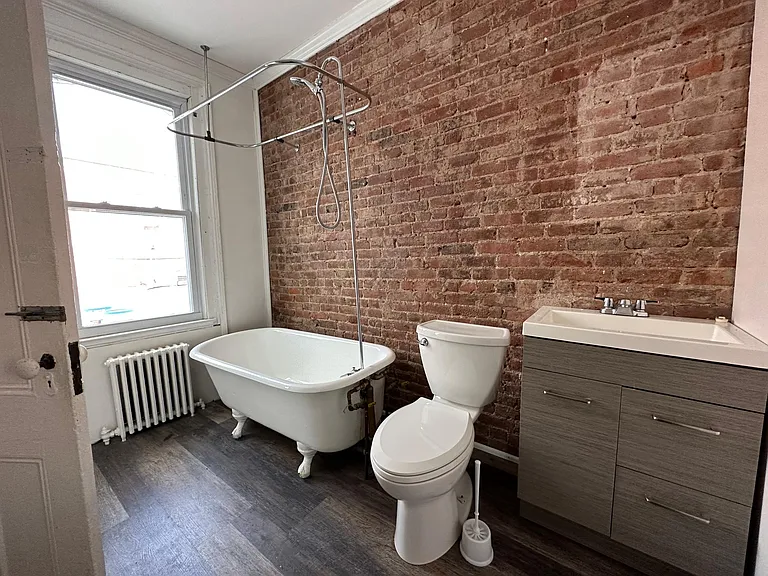 118A Main St #1 — Photo 3
