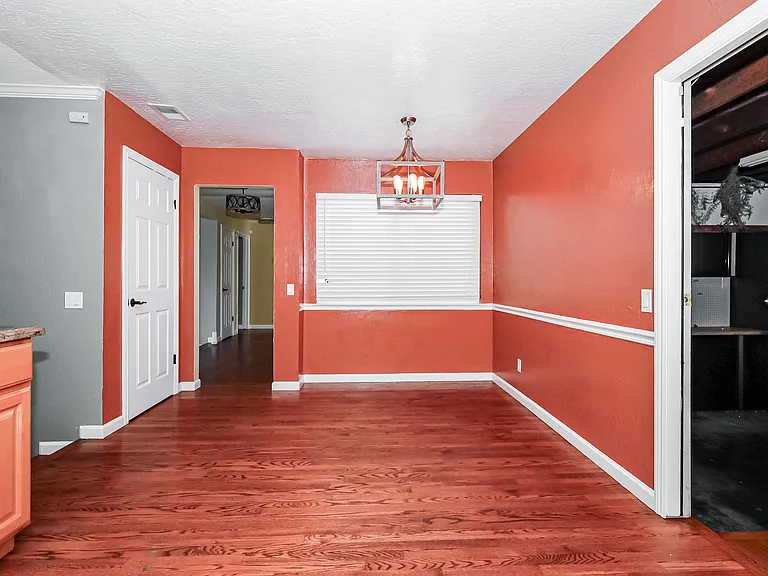 635 Pilgrim Dr — Photo 7