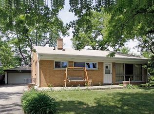 2101 Theda Ln, Rolling Meadows, IL 60008