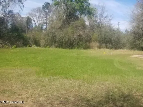 Kenny Dr, State Line, MS 39362